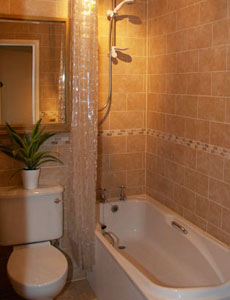 Bathroom in Top Flat Clarence Square 2